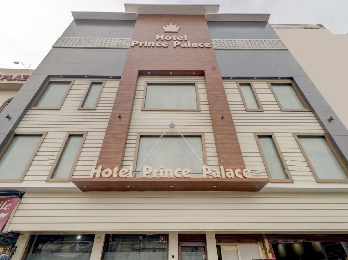 Oyo 77454 Hotel Prince Palace Patiāla Exteriör bild